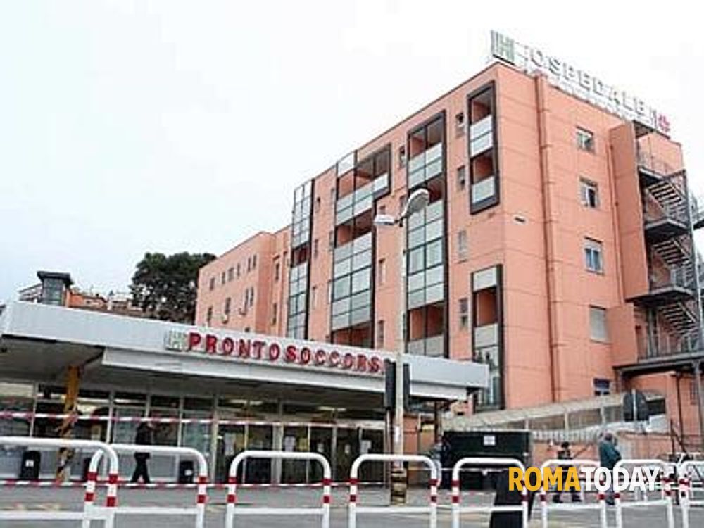 Perde il feto al settimo mese di gravidanza e denuncia i medici. Indagini in corso