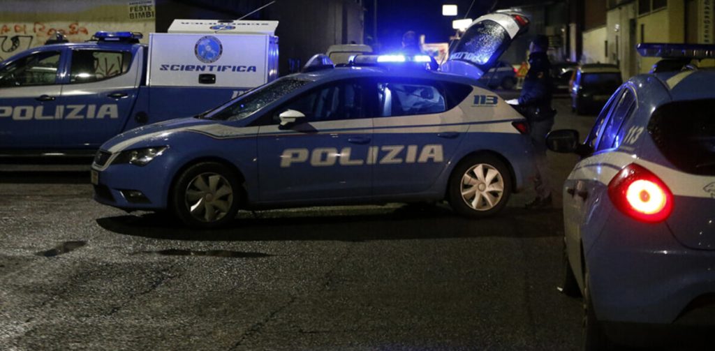 Tor Bella Monaca: bomba carta contro la ferramenta dei genitori di 'Naruto'