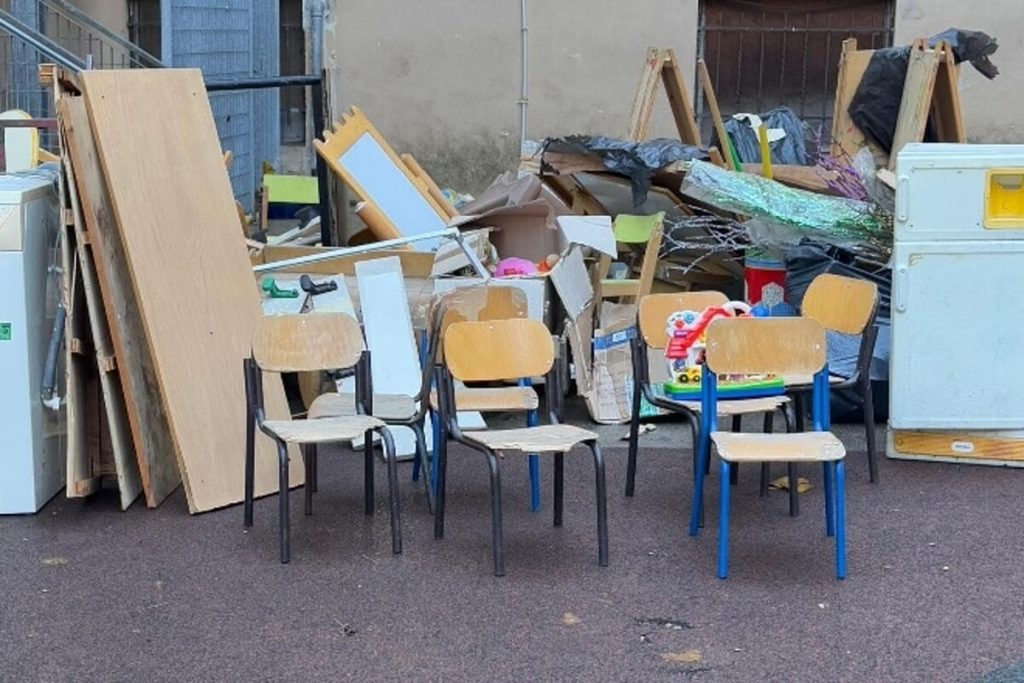 Rifiuti Raee e ingombranti nelle scuole di Roma: al via la rimozione in 500 nidi e materne