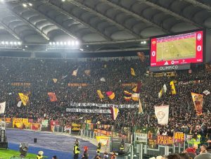 "Edoardo non mollare", l'As Roma e la curva Sud al fianco di Bove