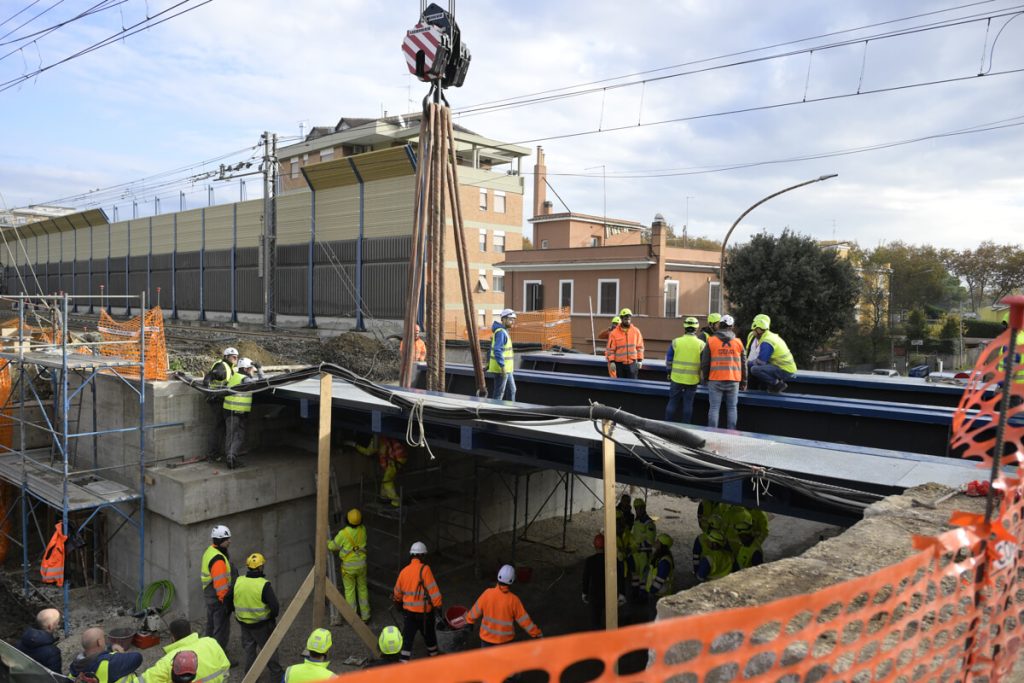 Sottovia Ostiense, riapre il traffico ferroviario. Fatti lavori per 4 milioni di euro
