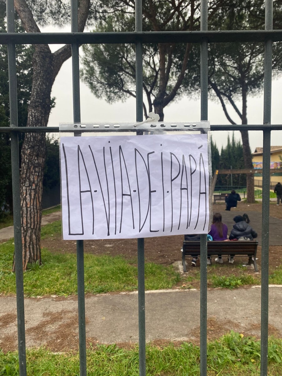 Via degli Abbracci, via dei Papà: i bambini cambiano i nomi delle strade di Montespaccato