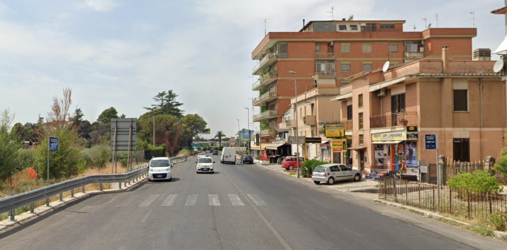 Incidente sulla Tiburtina: 19enne investito da un'auto, è in fin di vita