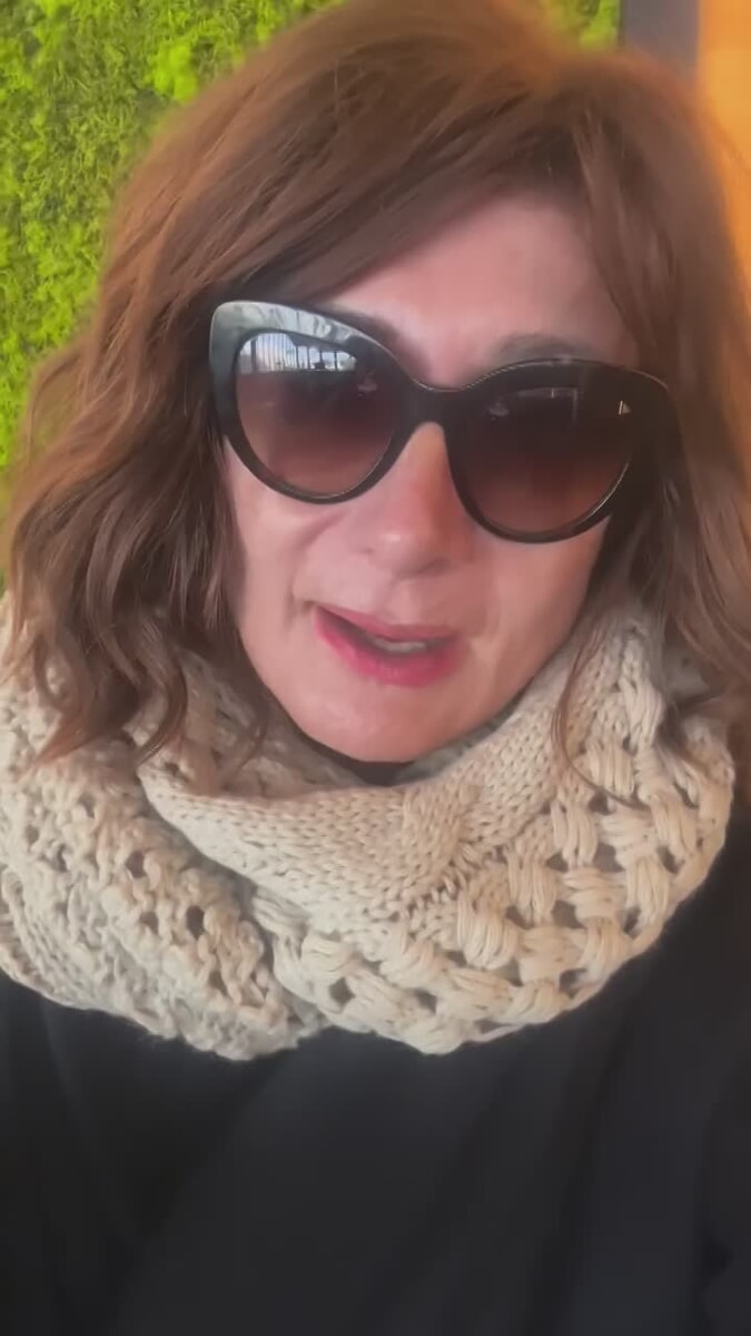 Vladimir Luxuria investita sulle strisce pedonali: "Mi ha salvato il cappotto imbottito"