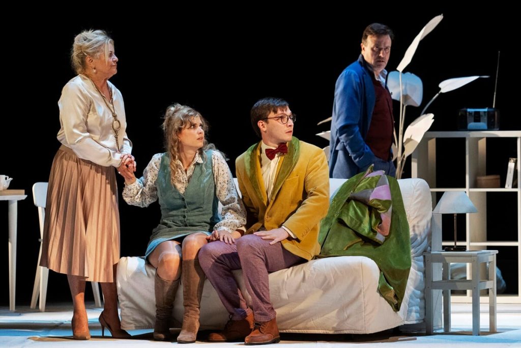 "I parenti terribili" al Teatro Quirino