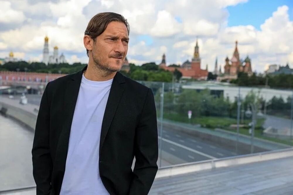 "Francesco Totti ha dato lustro a Roma, merita anche lui la Lupa Capitolina"