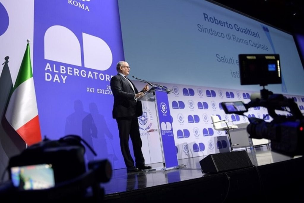 Giubileo 2025, i turisti a Roma spenderanno 17 miliardi di euro