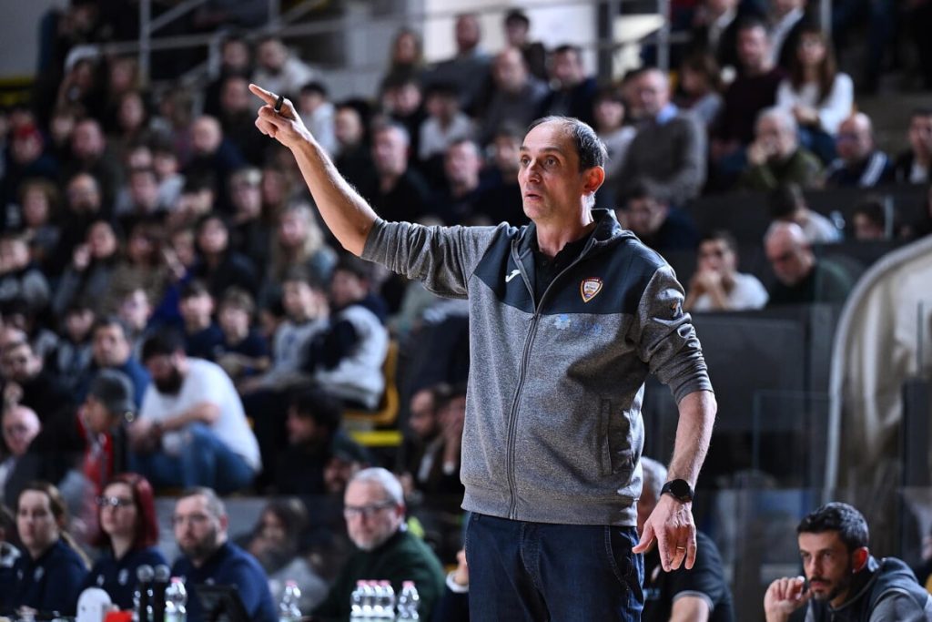 Svolta tecnica alla Virtus GVM Roma, Tonolli sollevato dall'incarico di Coach
