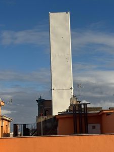 Antenna al Celio, monta la preoccupazione dei residenti: presentato un esposto con trecento firme