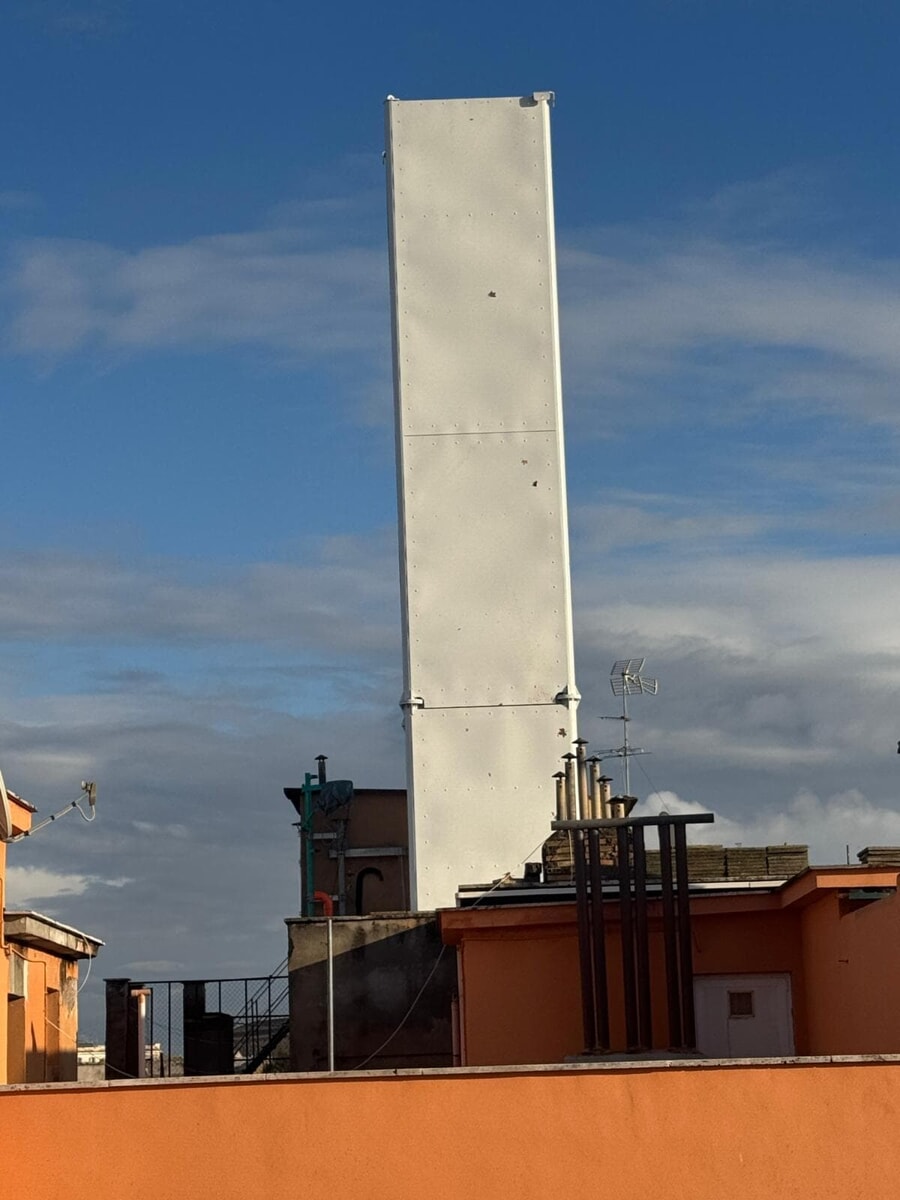 Antenna al Celio, monta la preoccupazione dei residenti: presentato un esposto con trecento firme