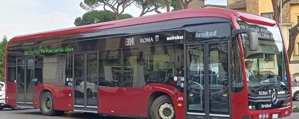 Gestori nuovi, problemi vecchi: il trasporto periferico di Roma lascia a piedi i cittadini