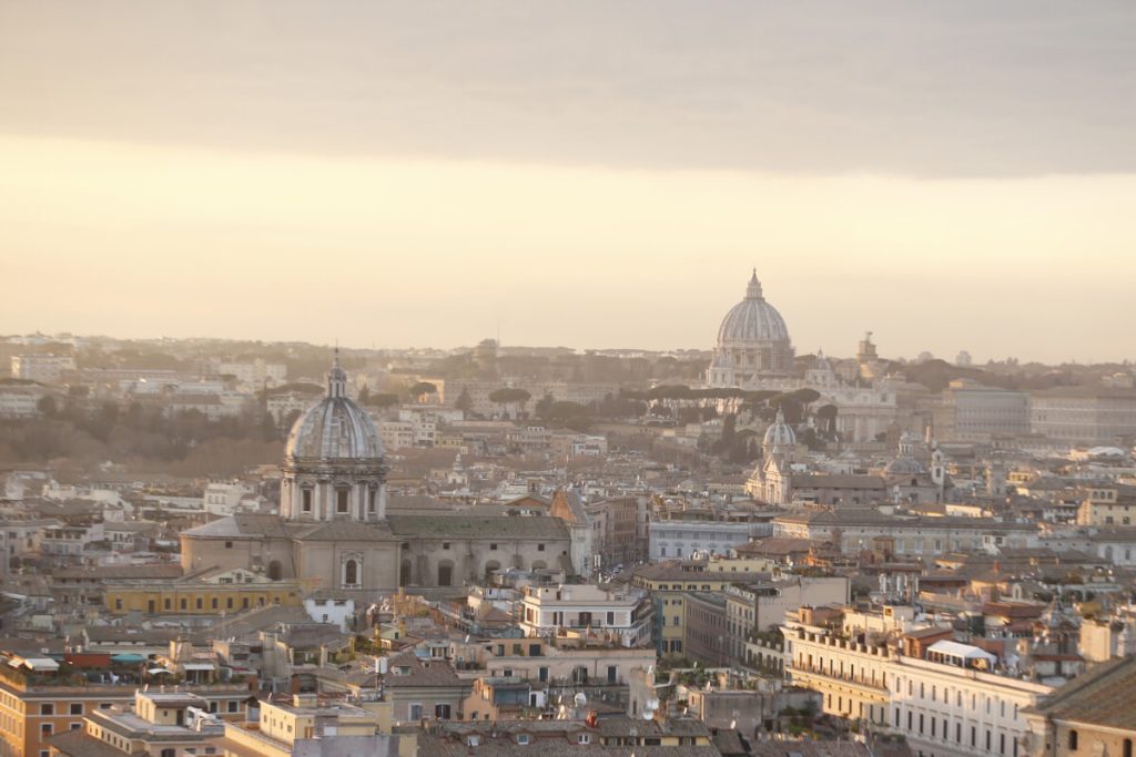 Blocco traffico a Roma: niente auto nella fascia verde oggi domenica 26 gennaio 2025