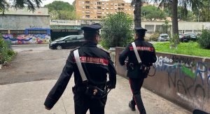 Le fermate della droga. Cocaina e crack a due passi dalla metro