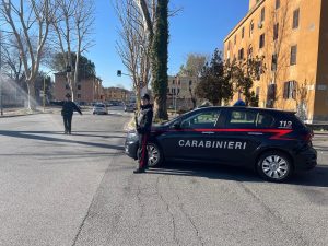Anagnina, posti di blocco e controlli a tappeto. Due denunce e 80 persone identificate