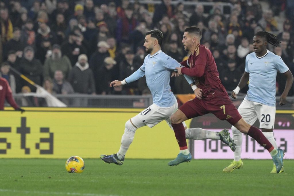 Roma-Lazio, le pagelle del derby: Pellegrini trova il gol, Castellanos nervoso ed espulso