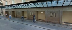 La destra approva il “salva Metropolitan”. L'ex cinema potrà essere trasformato in un megastore