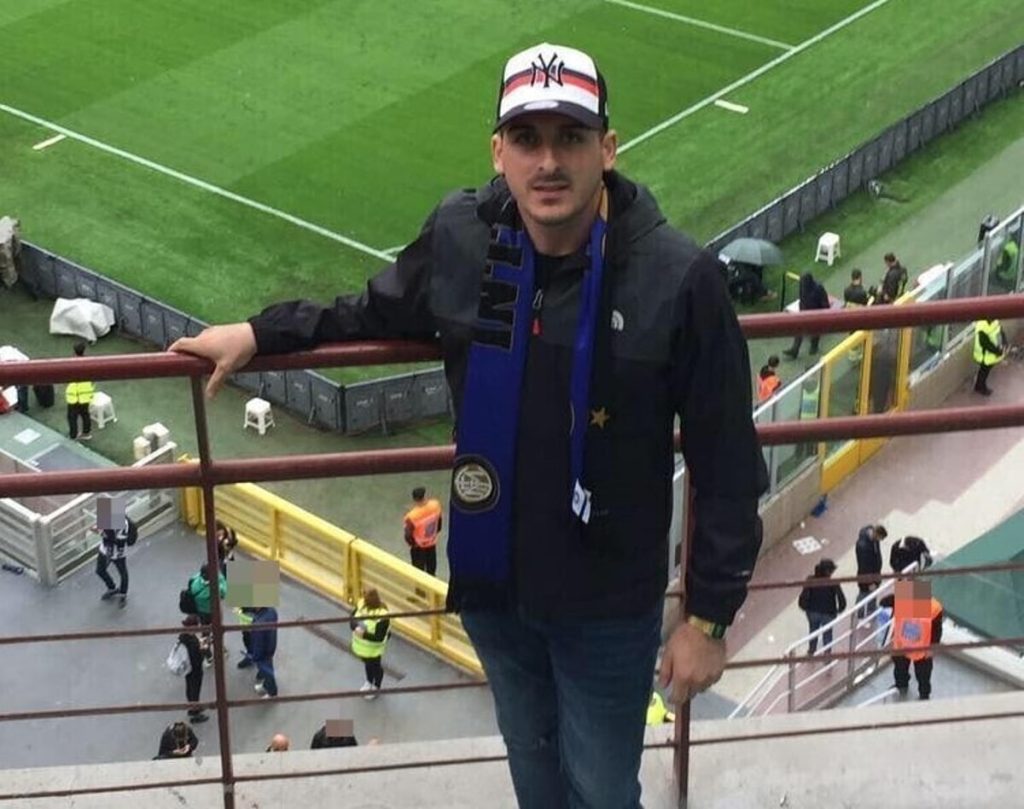 Emanuele Talone, l'ultimo saluto al motociclista morto in un incidente. I familiari cercano testimoni