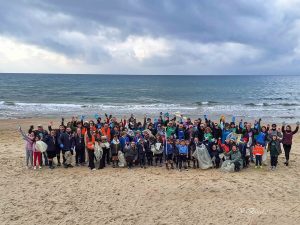 Rifiuti sulle spiagge del litorale laziale: il censimento di Fare Verde per la difesa dell'ambiente