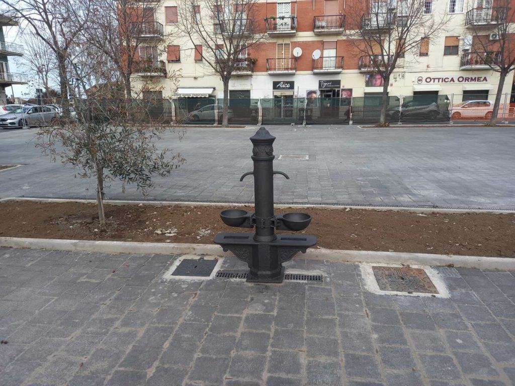 Il mercato saltuario torna nella nuova piazza Ormea. Valutazioni in corso per uno spostamento definitivo