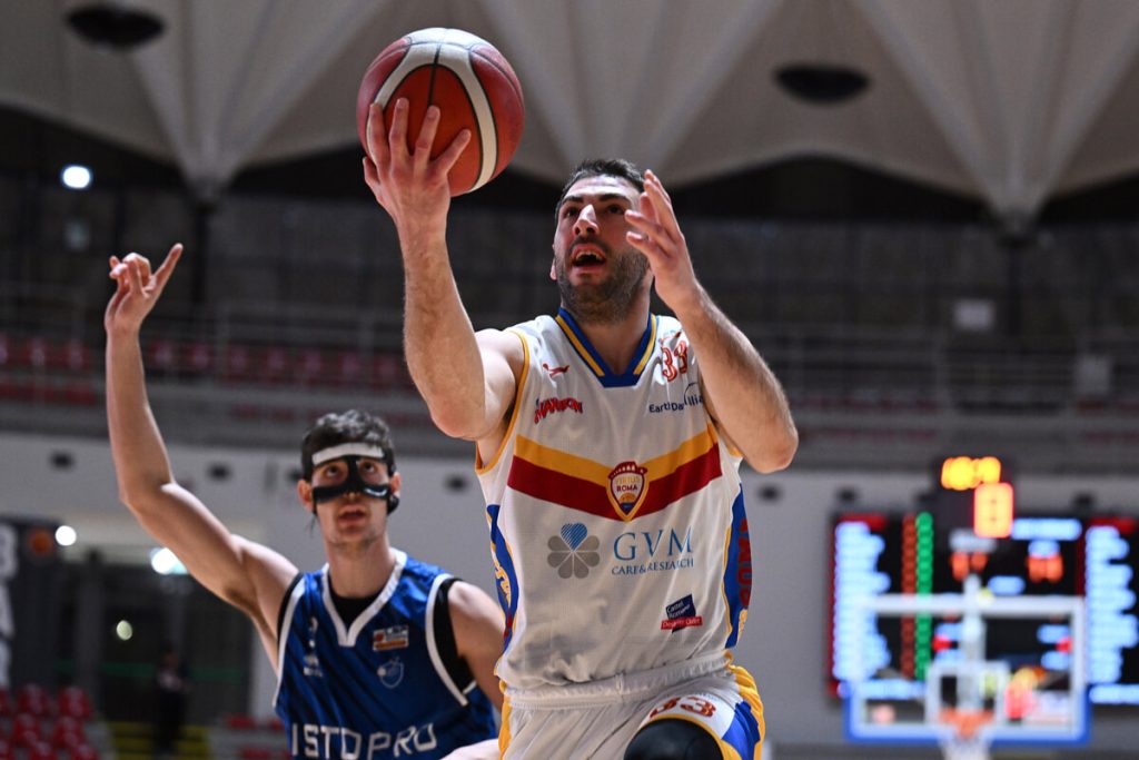 La Virtus torna a sorridere, battuta Fabriano al Palazzetto dello Sport