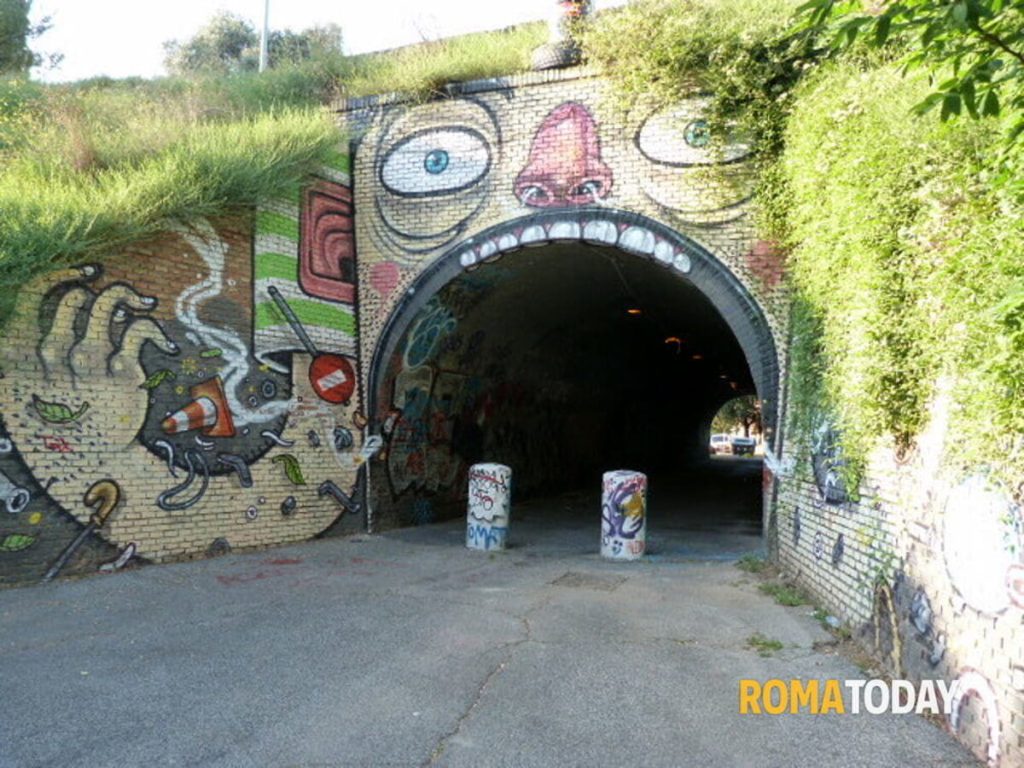 Tunnel del Quadraro, sì al percorso ciclopedonale