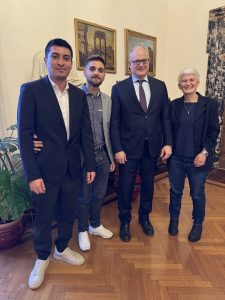 "Pronti a costituirci parte civile". Gualtieri incontra la coppia gay pestata a Capodanno