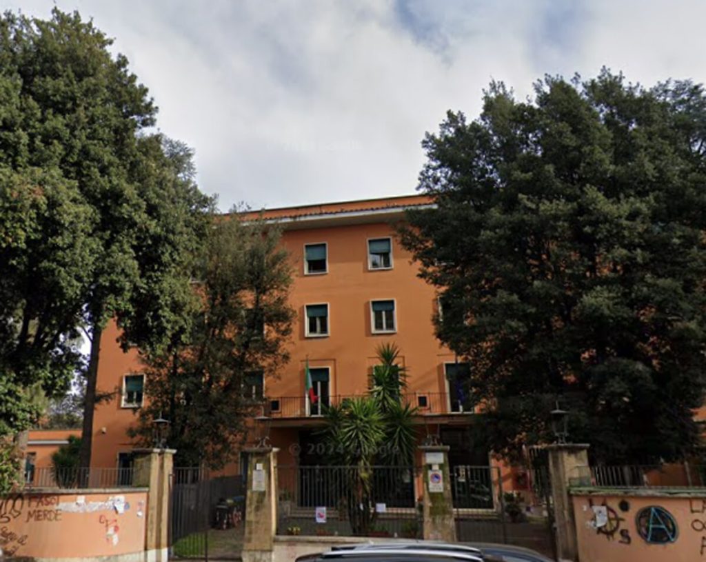 Liceo Gullace, riconsegnate le aule della sede principale. Ecco come gli studenti torneranno in classe