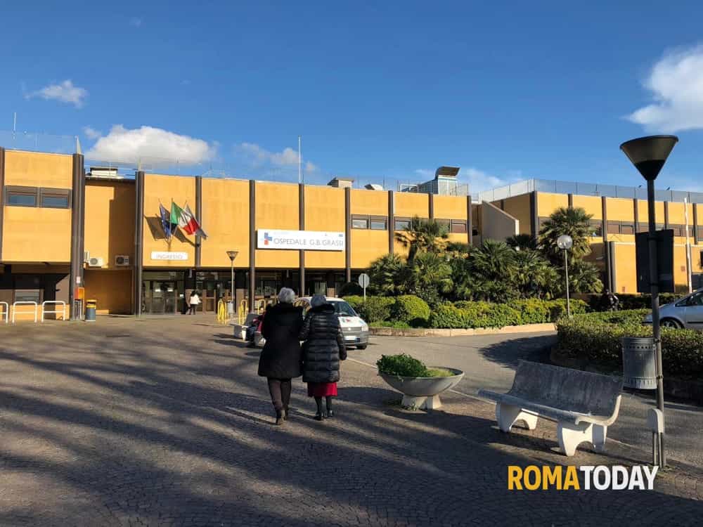 Lavori all'ospedale Grassi: servizi ridotti del 20% per 600mila utenti sino alla prossima estate
