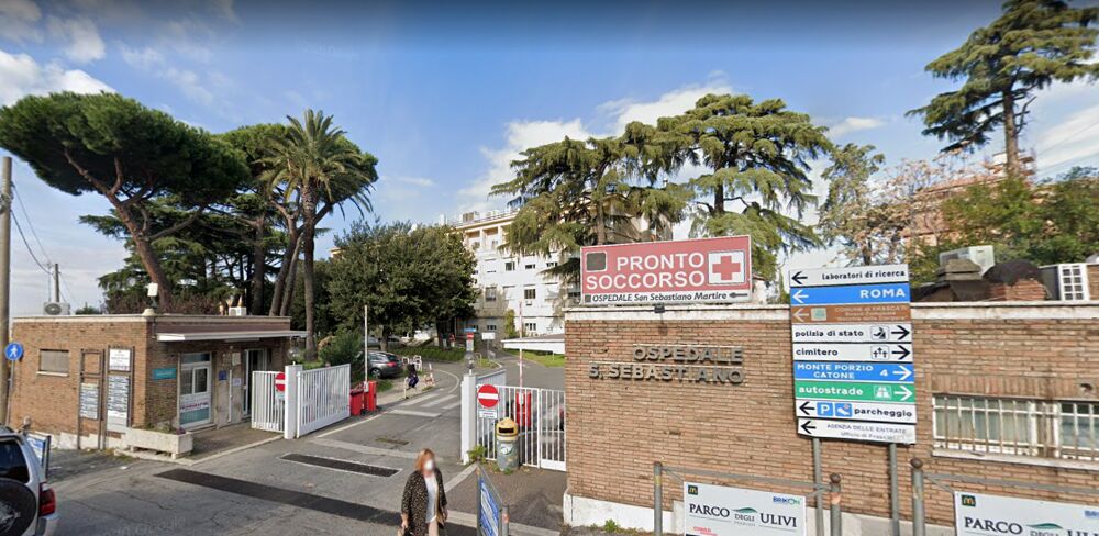 Paziente picchia dottoressa del pronto soccorso e distrugge macchinario sanitario