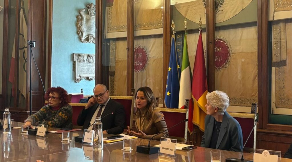 Lezioni di educazione affettiva nelle scuole di Roma. Protestano centrodestra e Pro vita