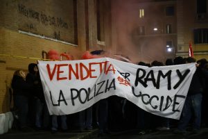 Scontri a San Lorenzo, gli antifascisti rivendicano e promettono: "Non finisce qua"
