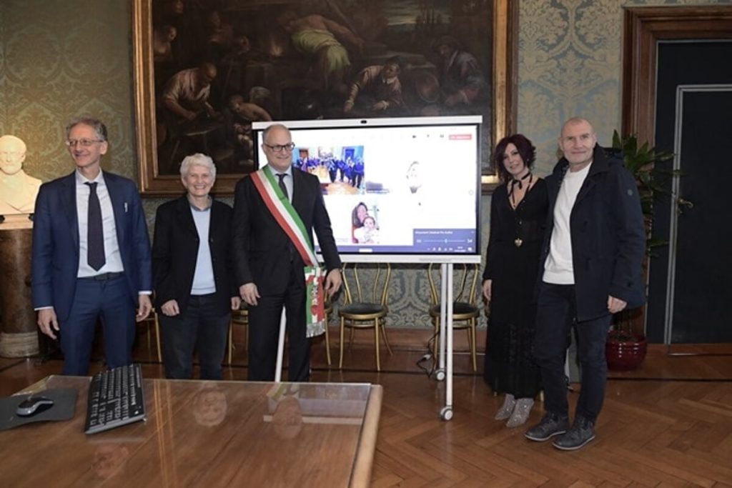 Bimba con due mamme diventa cittadina romana. Gualtieri firma la decima trascrizione