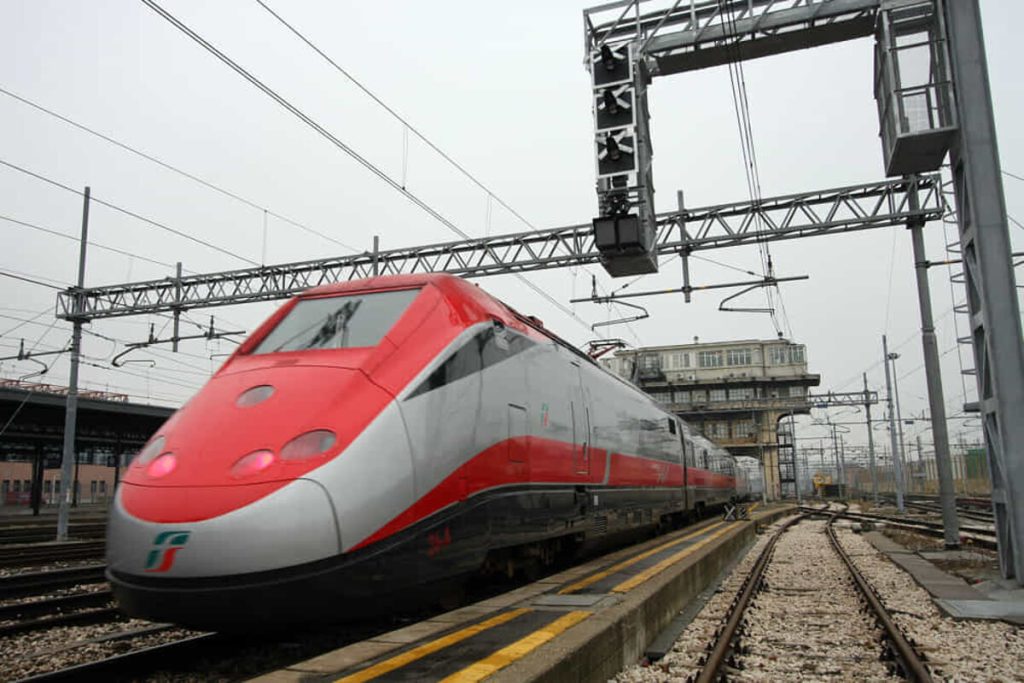 Treni: ritardi oltre un'ora sulla linea alta velocità Roma-Firenze