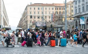 Roma città albergo, la droga dei trapper, i padroni delle farmacie. Cosa vi siete persi questa settimana su Dossier