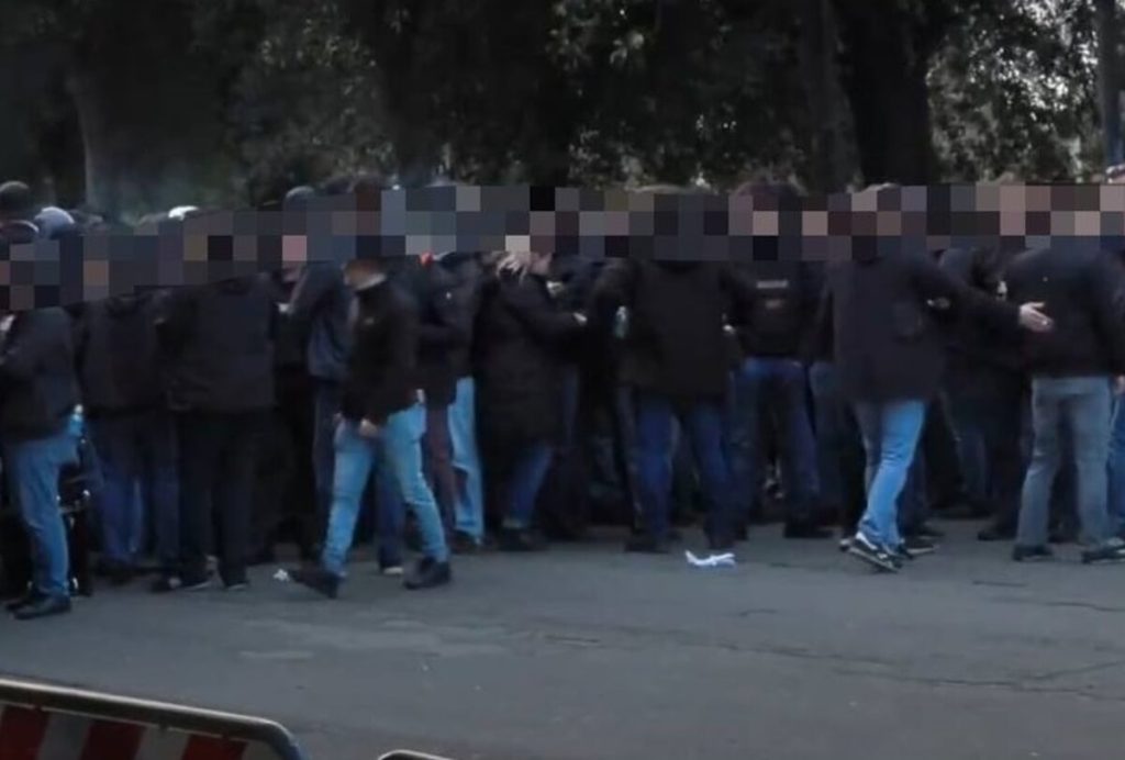 Roma-Eintracht, fermati quattro tifosi romanisti: hanno tentato blitz contro i tedeschi