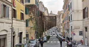 Troppe auto in centro. Il I municipio dice sì alla ztl allargata a Monti