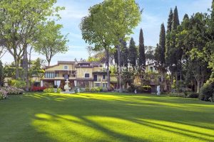 Quanto costa la dimora romana di Berlusconi, messa in vendita dagli eredi del Cavaliere
