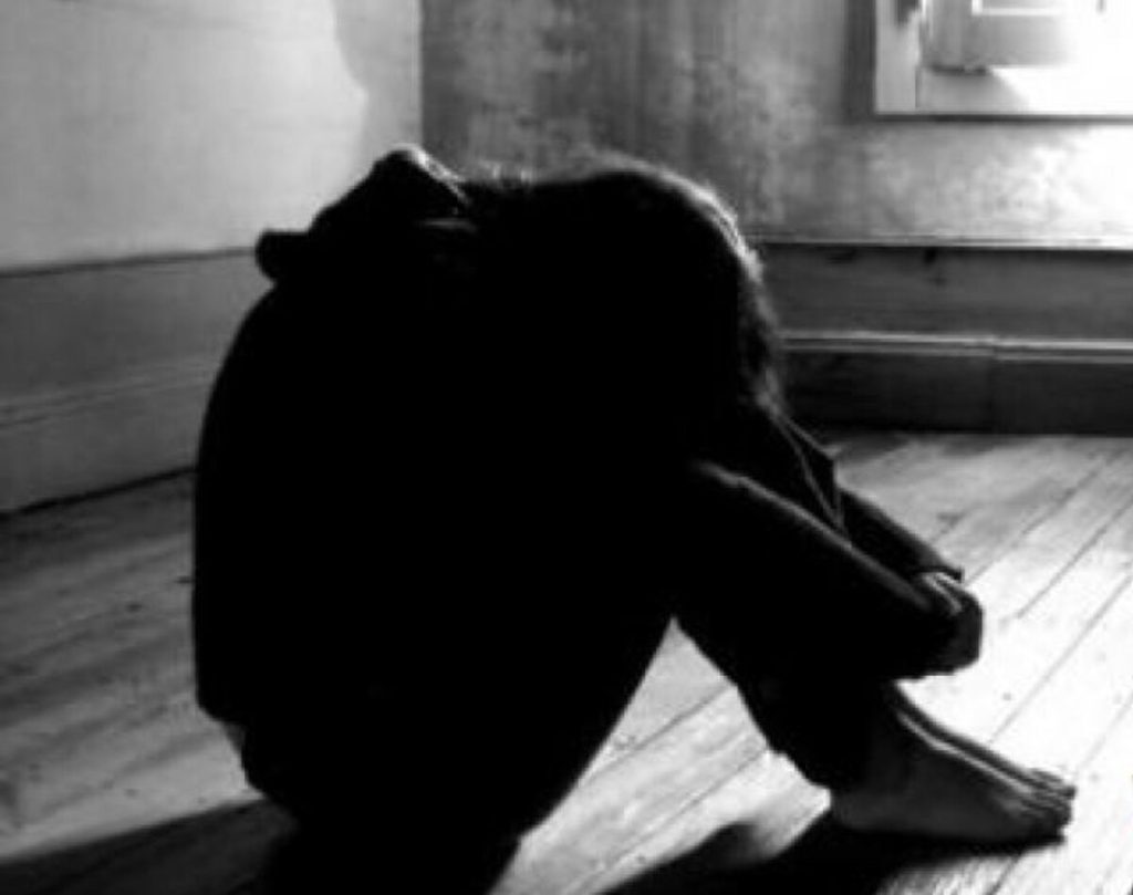 Violenza sessuale a Roma, 20enne drogata e stuprata nel parcheggio di una discoteca: arrestato promoter