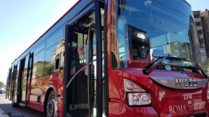 Il percorso deviato per la frana piace al quartiere: così Labaro chiede il bus 200