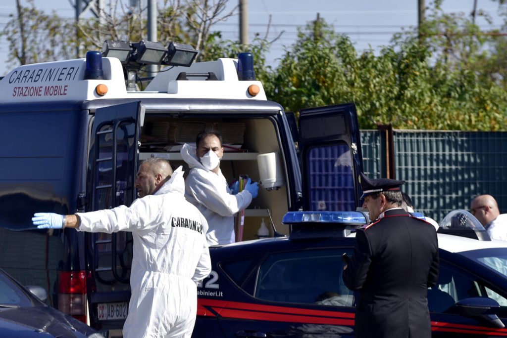 Ladro ucciso a Roma, Ciurciumel colpito da Micarelli mentre scappava? I dubbi sul colpo fatale