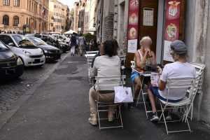 Dehors e tavolini, il Movimento 5 stelle chiede regole più severe e l'istituzione della "Città marina"