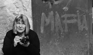 "Fotografe e rivoluzionarie: Tina Modotti, Lisetta Carmi, Letizia Battaglia", aperitivo con la storica dell’arte