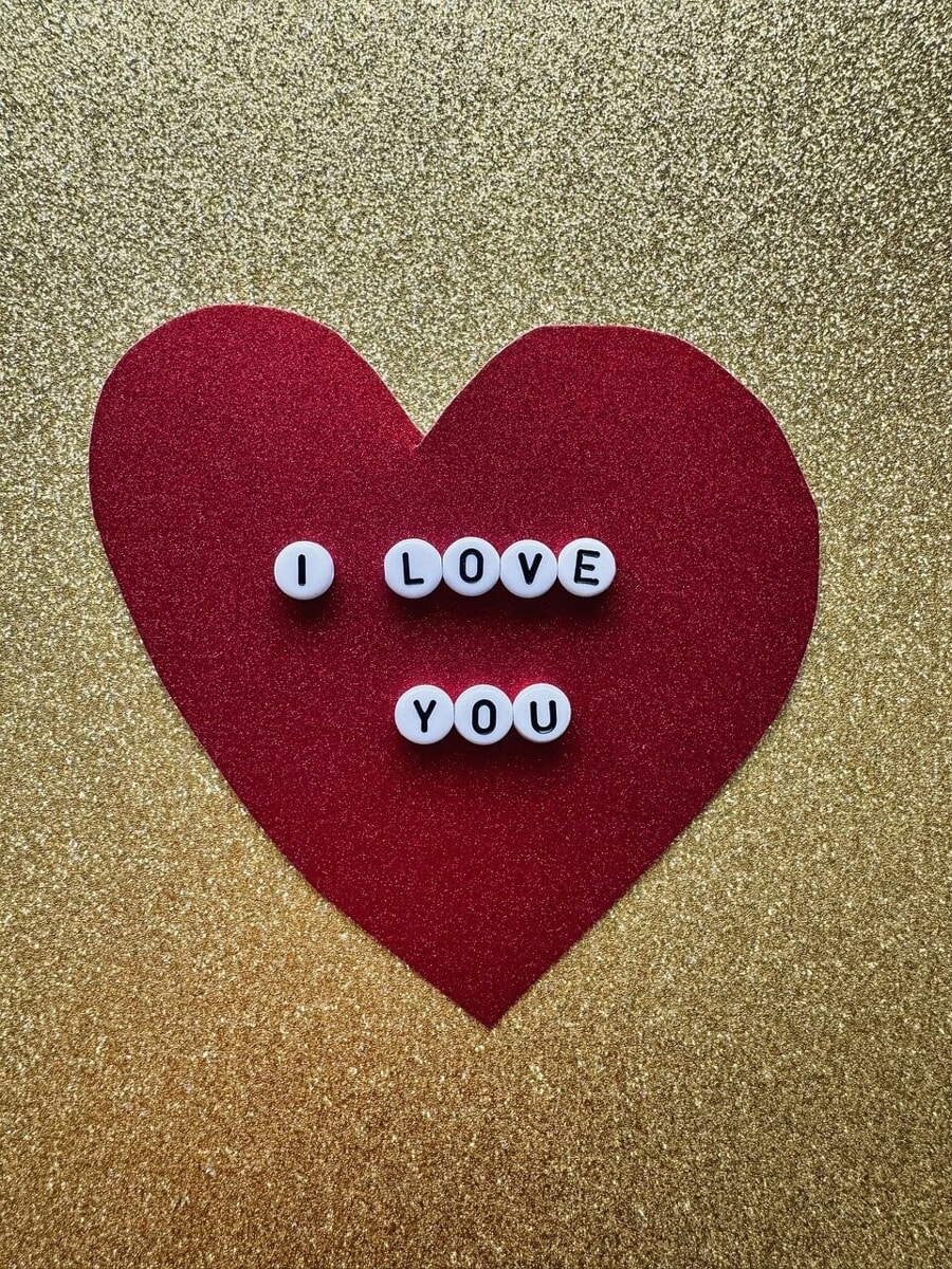 San Valentino, le migliori frasi per fare gli auguri al partner