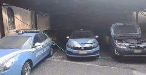 La pista anarchica dietro l'attentato incendiario al commissariato di polizia