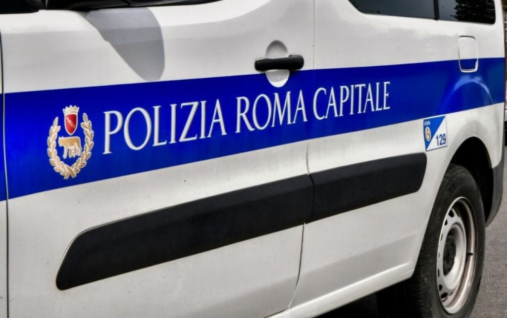 Maxi tamponamento in tangenziale, sei auto coinvolte