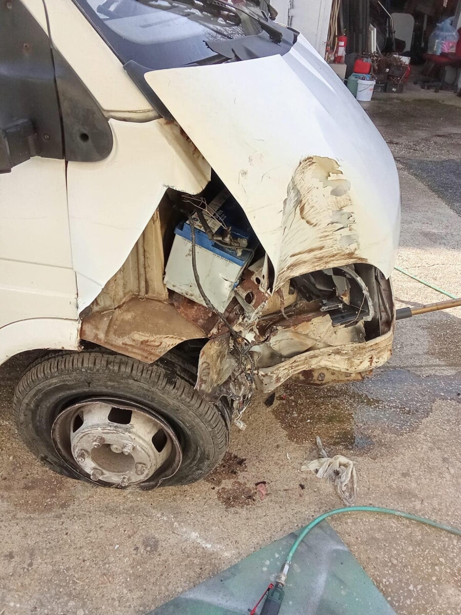 Ladri vandalizzano il capannone del comitato del carnevale