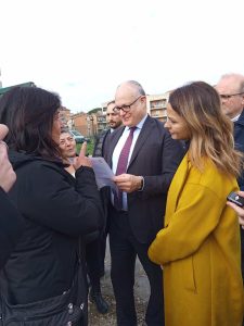 Gualtieri va a inaugurare un nuovo nido e trova le educatrici ad attenderlo: "Siamo allo stremo"