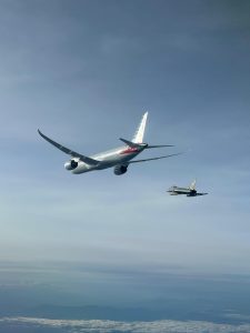 La paura dall'allarme bomba sull'aereo e l'arrivo scortato dai caccia a Fiumicino: il video. Cosa è successo