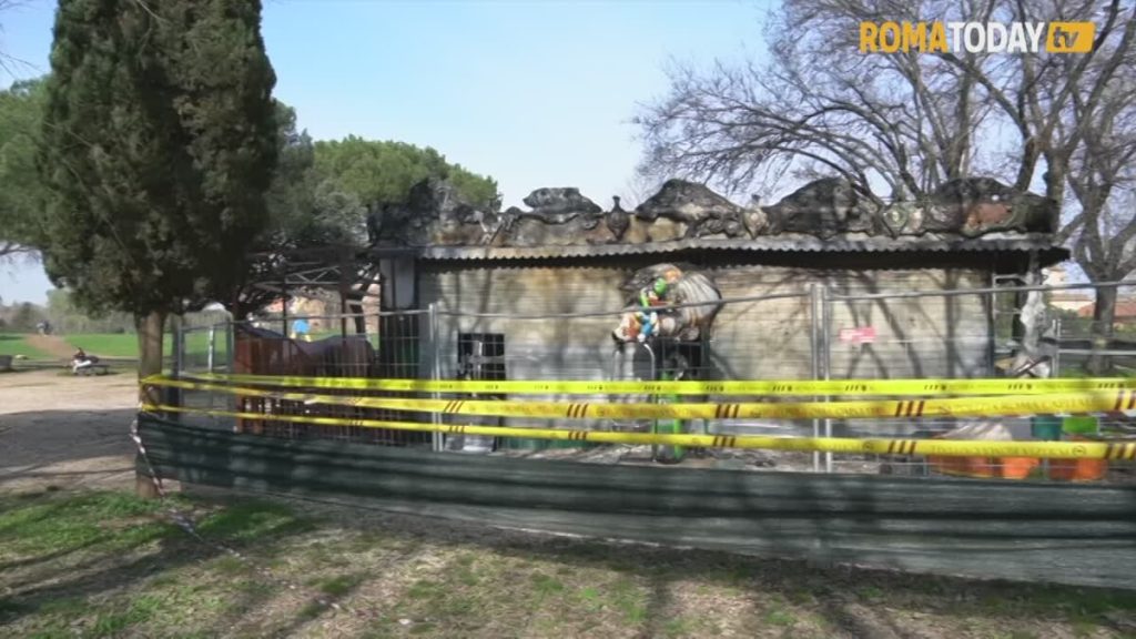 Giostre per i bimbi distrutte da un incendio: "Qui è diventato il far west"