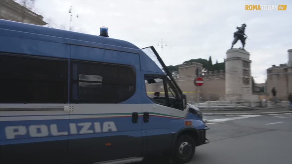 Protesta dei tir a Roma, i mezzi pesanti raggiungono il ministero di Matteo Salvini